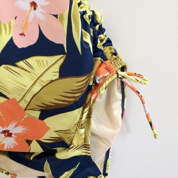 Beach Betty Miracle Brands Swimsuit Blue Floral 3X - Picture 4 of 9